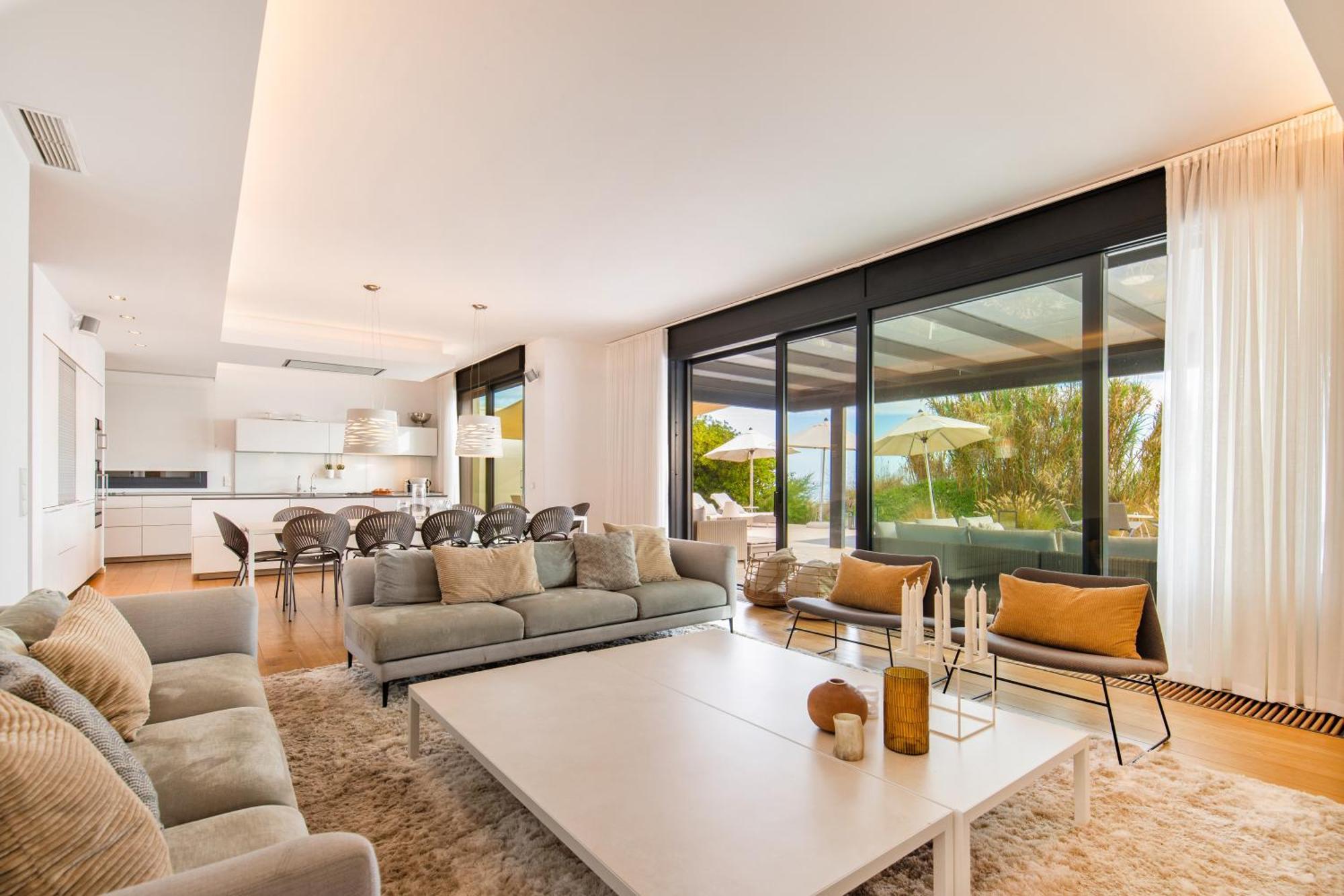 Apartment Frontline 6 Bdrm Luxury W Access