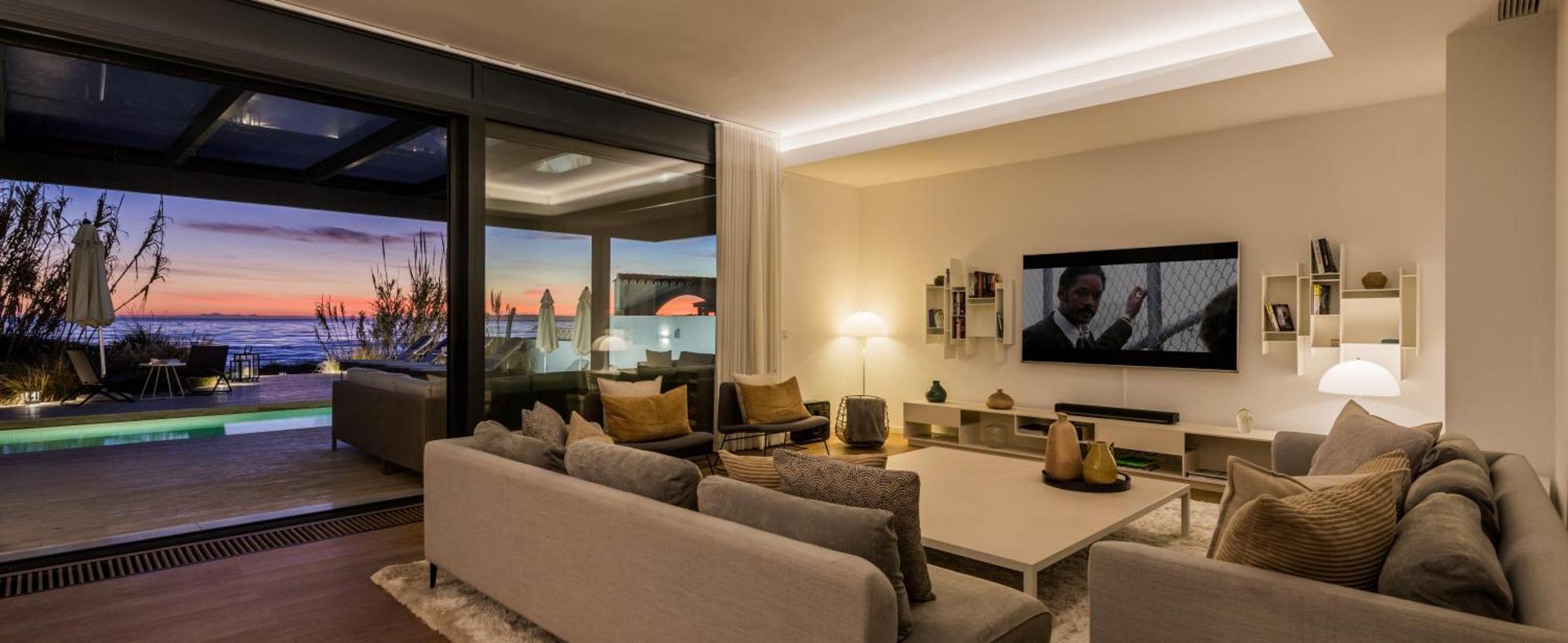 Apartment Frontline 6 Bdrm Luxury W Access *